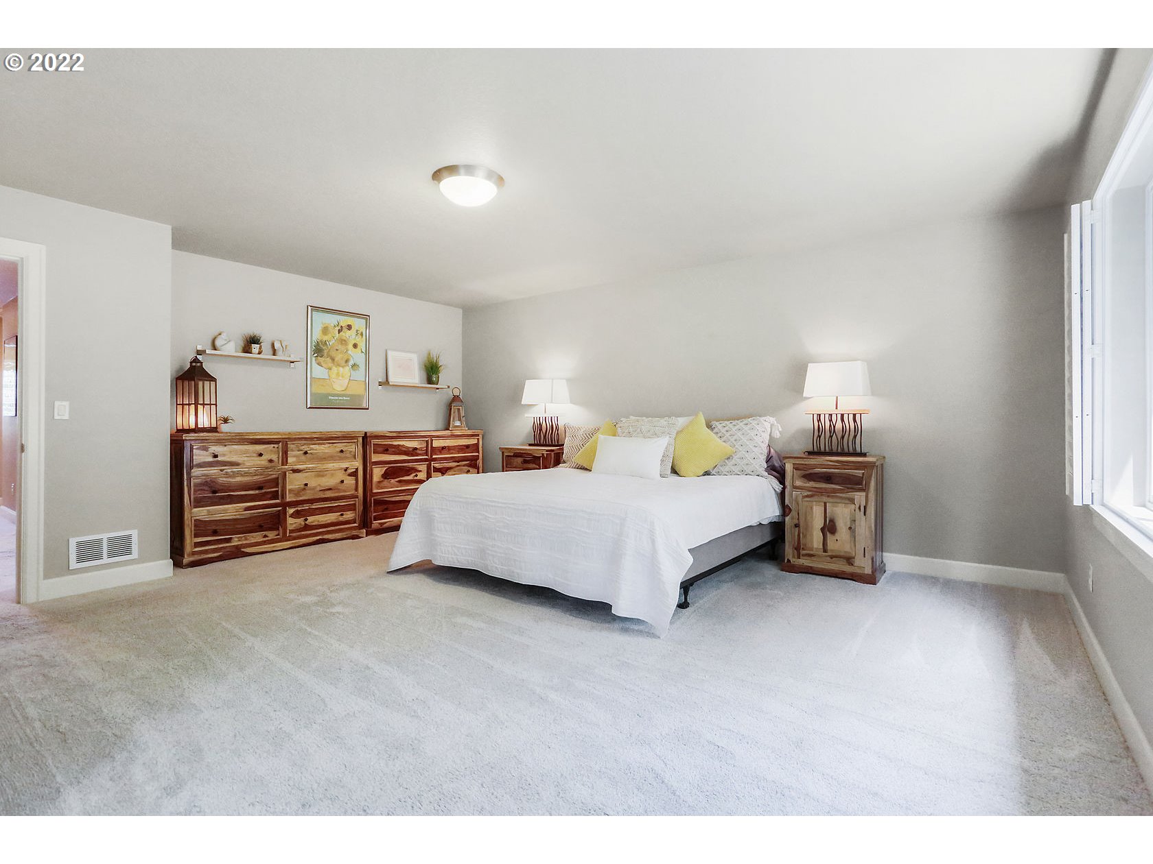 1773 Joseph Fields Street West Linn, OR 97068 - Photo 17 of 32 a bedroom with a bed and a window
