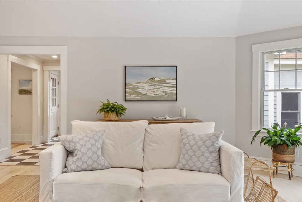 85 Pine Street Concord, MA 01742 - Photo 12 of 41