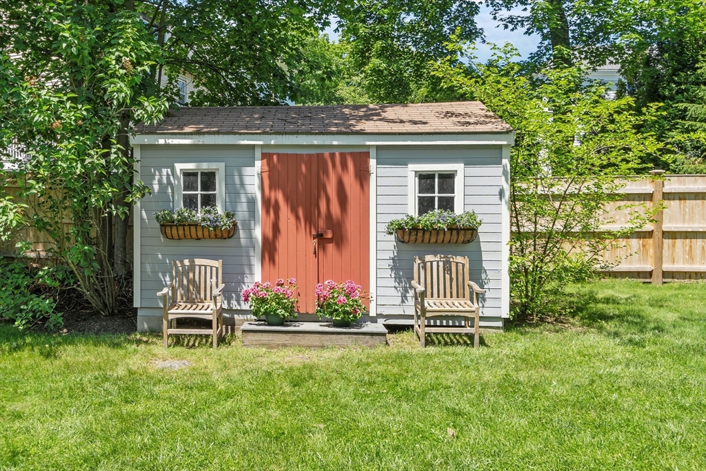 85 Pine Street Concord, MA 01742 - Photo 38 of 41