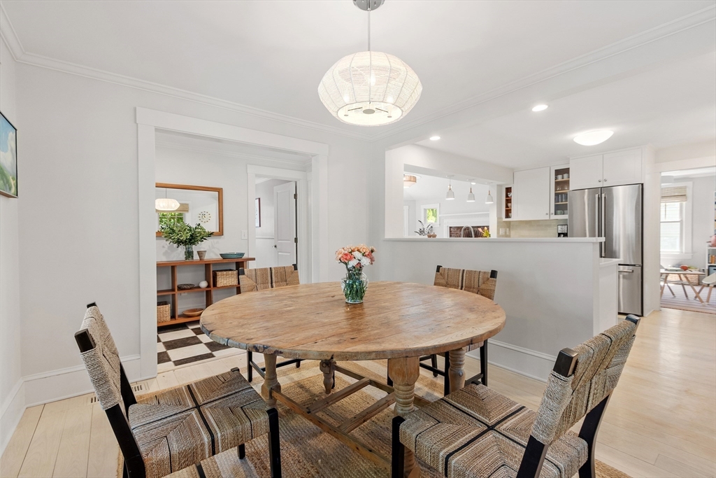 85 Pine Street Concord, MA 01742 - Photo 6 of 41