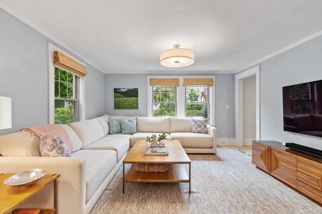 85 Pine Street Concord, MA 01742 - Photo 9 of 41