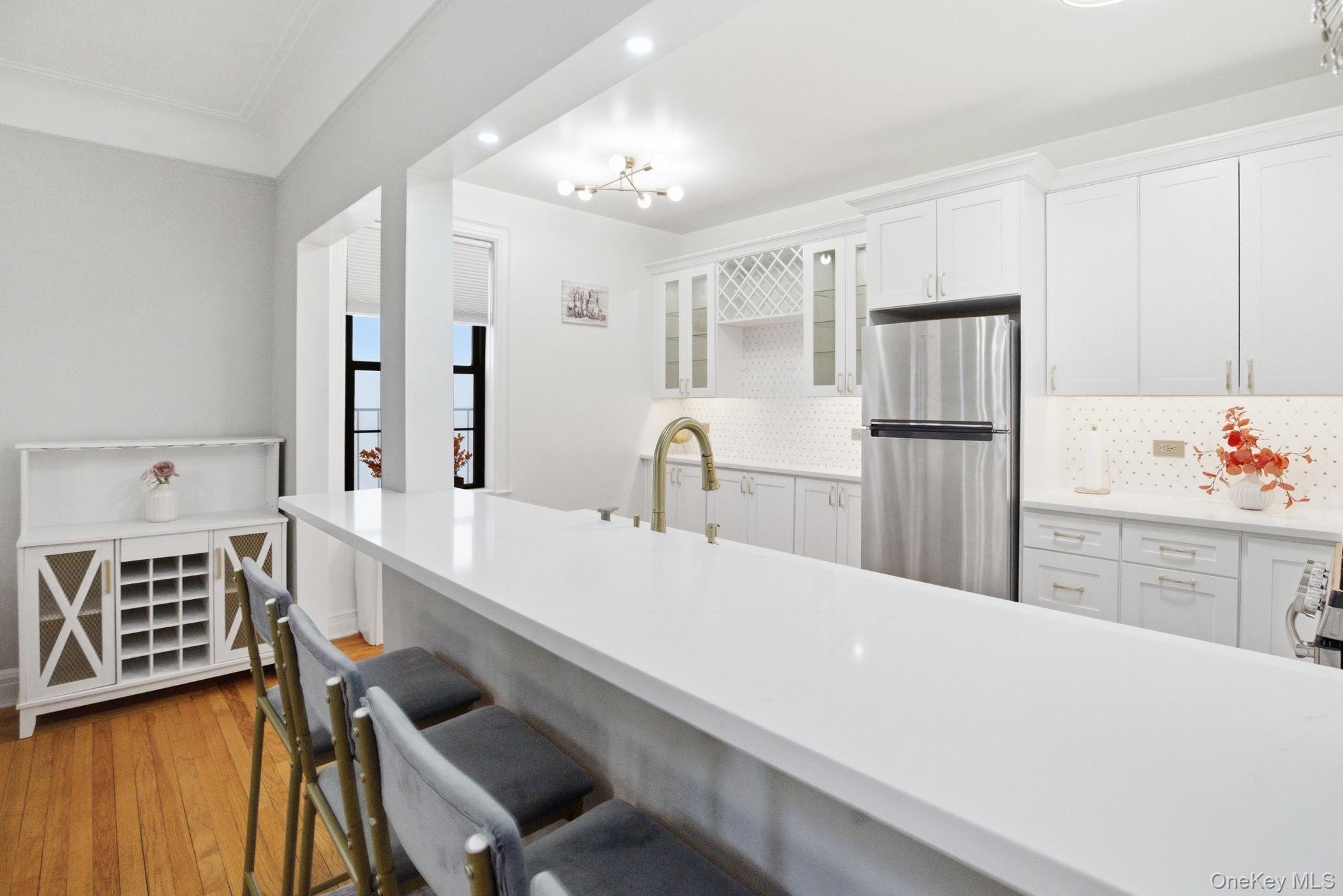 26 Pondfield Road, Unit 4F Bronxville, NY 10708 - Photo 13 of 20