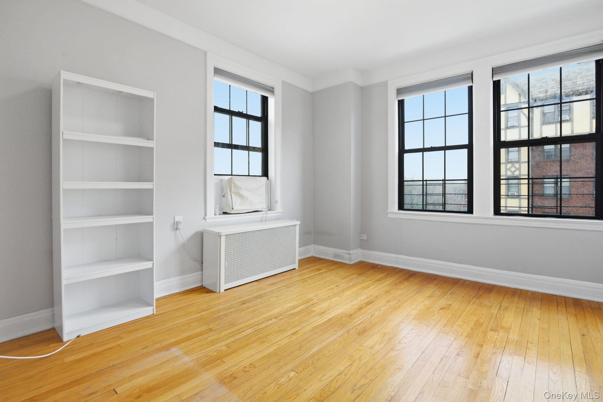 26 Pondfield Road, Unit 4F Bronxville, NY 10708 - Photo 15 of 20