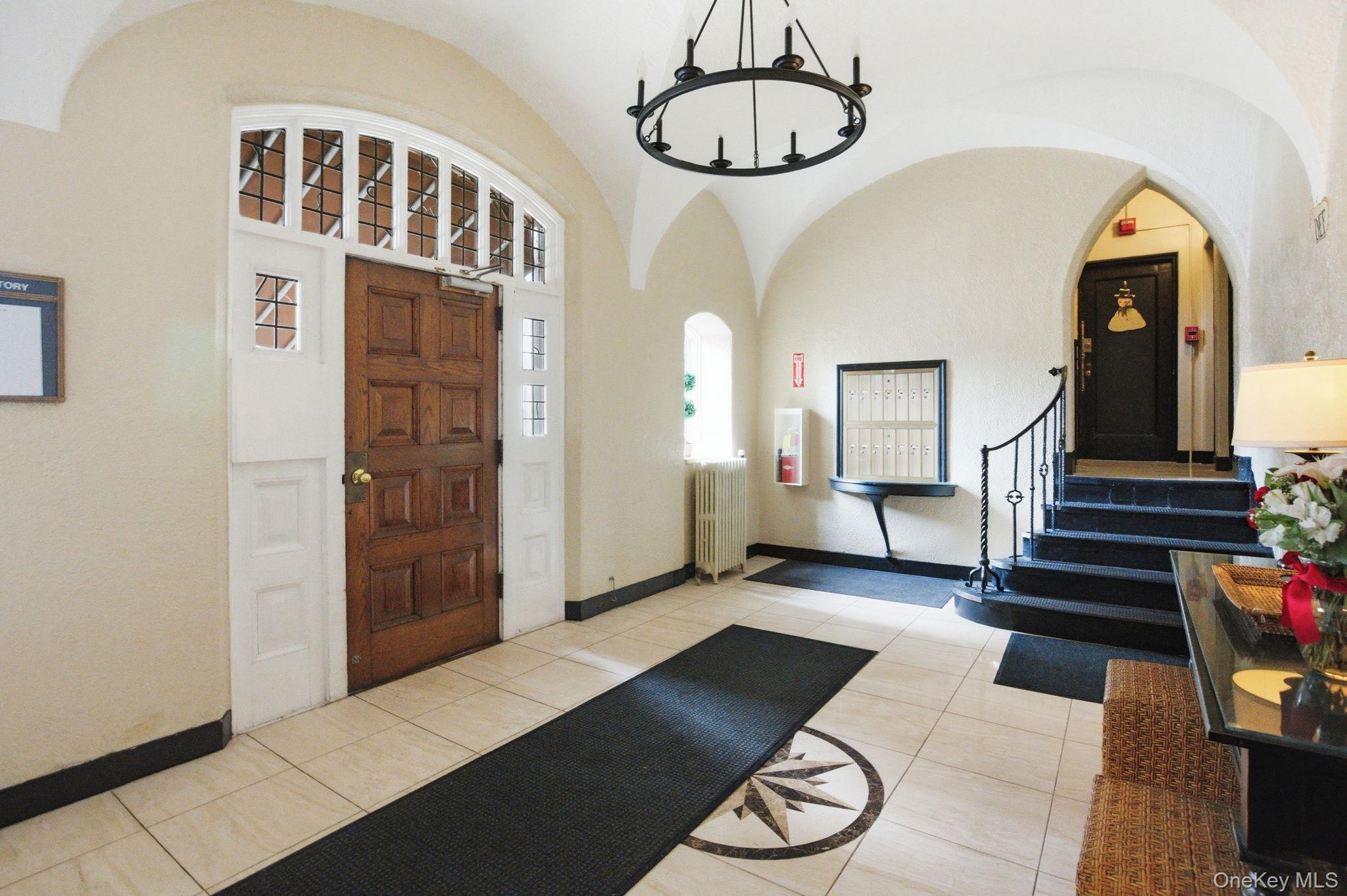 26 Pondfield Road, Unit 4F Bronxville, NY 10708 - Photo 2 of 20