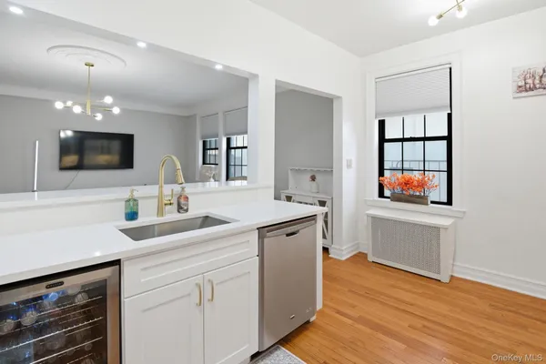 $3,600 | 26 Pondfield Road, Unit 4F, Bronxville, NY 10708