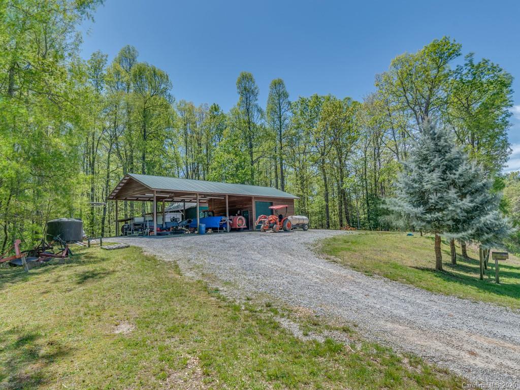 298 Macedonia Church Road Saluda, NC 28773 - Photo 13 of 48 Gallery Image 13