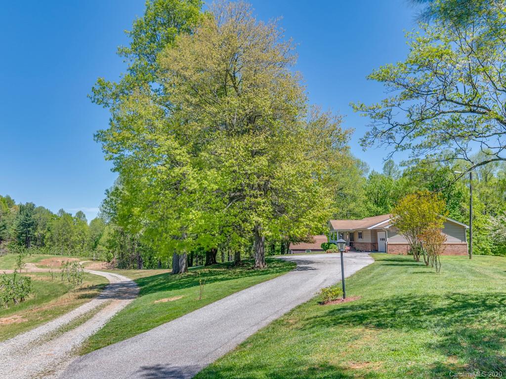 298 Macedonia Church Road Saluda, NC 28773 - Photo 23 of 48 Gallery Image 23