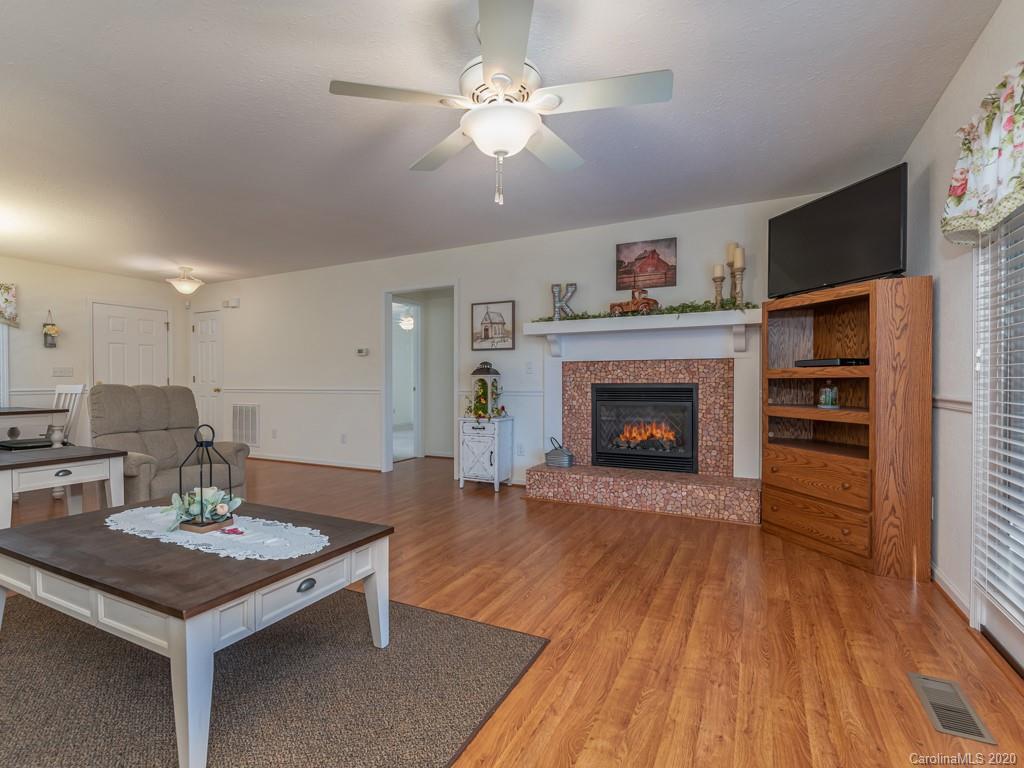 298 Macedonia Church Road Saluda, NC 28773 - Photo 29 of 48 Gallery Image 29