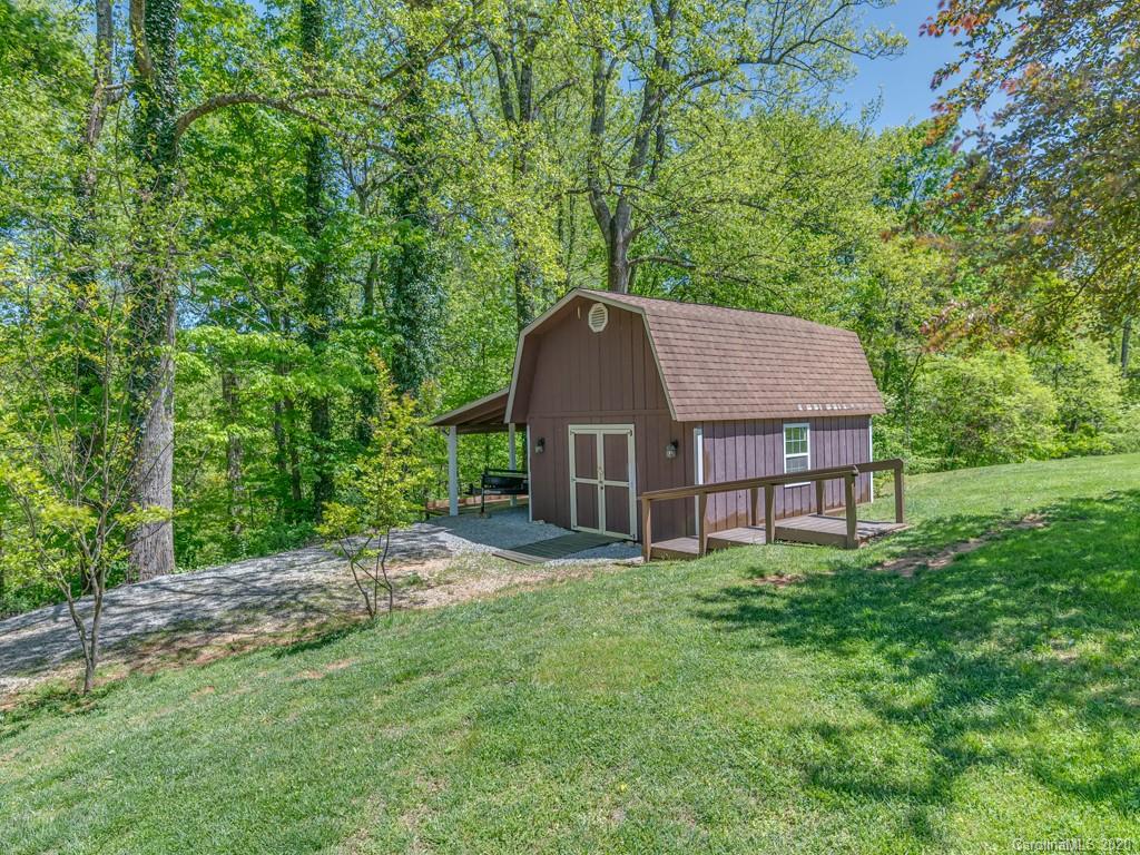 298 Macedonia Church Road Saluda, NC 28773 - Photo 5 of 48 Gallery Image 5