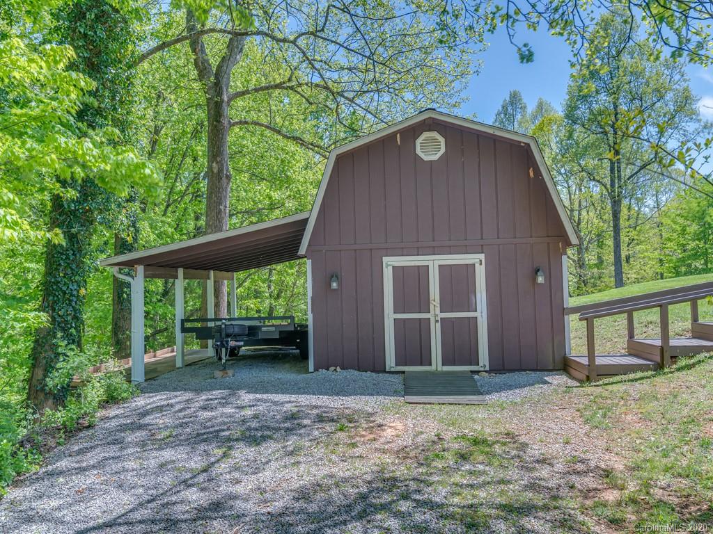 298 Macedonia Church Road Saluda, NC 28773 - Photo 6 of 48 Gallery Image 6