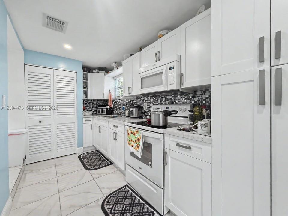 3554 Southwest 26th Street Miami, FL 33133 - Photo 11 of 25 Photo 11