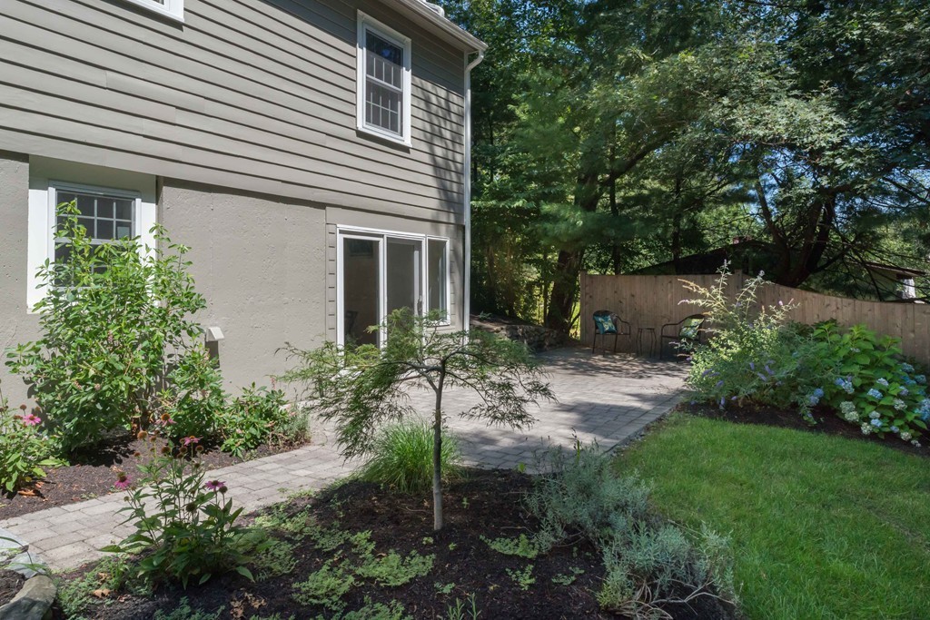 245 Highland Road Andover, MA 01810 - Photo 3 of 25