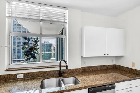 $775,000 | 1250 South Miami Avenue, Unit 3206, Miami, FL 33130