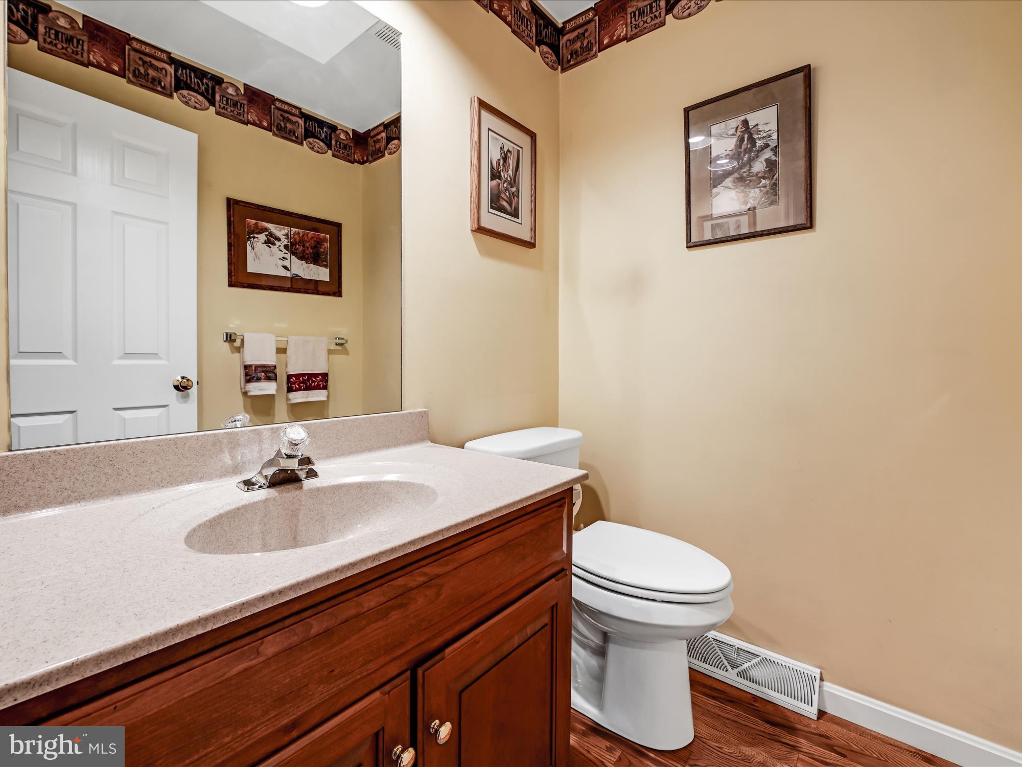 370 Portland Place Lititz, PA 17543 - Photo 14 of 31 1st Floor Powder Room
