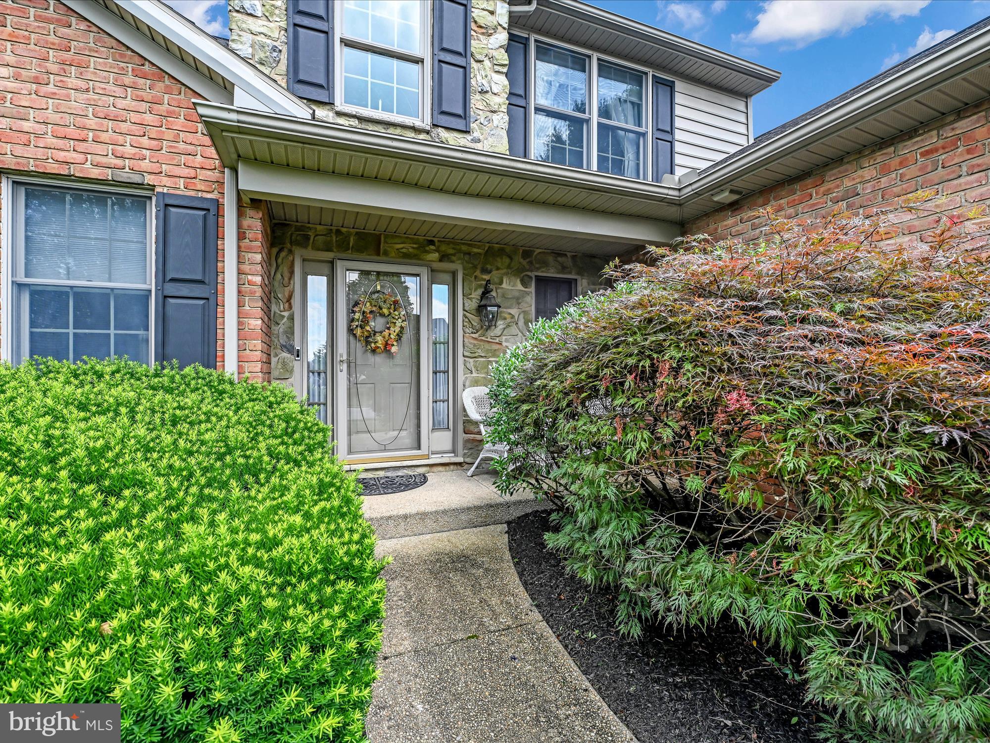 370 Portland Place Lititz, PA 17543 - Photo 3 of 31