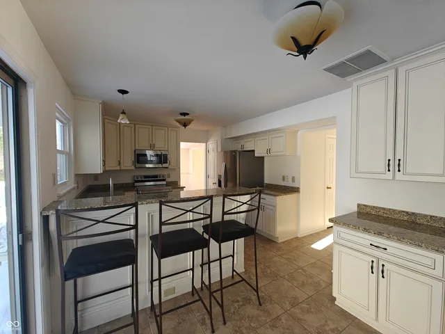 $2,500 | 1157 Aqueduct Way, Carmel, IN 46280