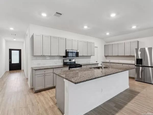 $1,750 | 10706 Erinita Way, Converse, TX 78109