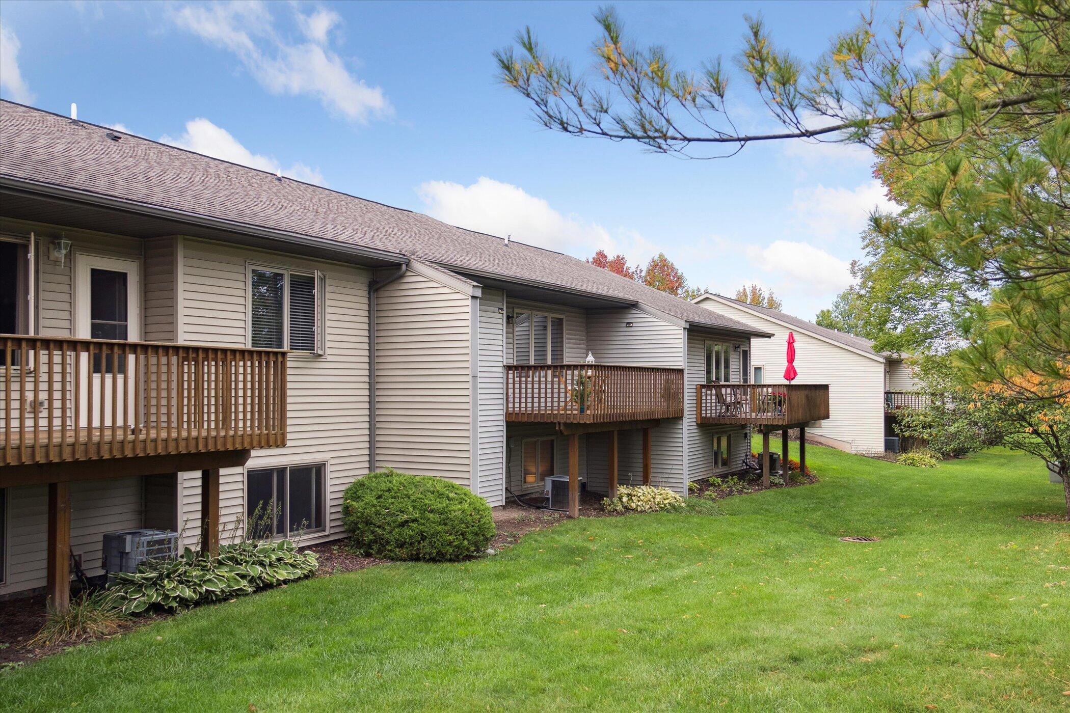 2486 Falcon Point Drive Northwest Grand Rapids, MI 49534 - Photo 38 of 40 32-2486-Falcon-Point-Dr-NW-Walker-MI-495