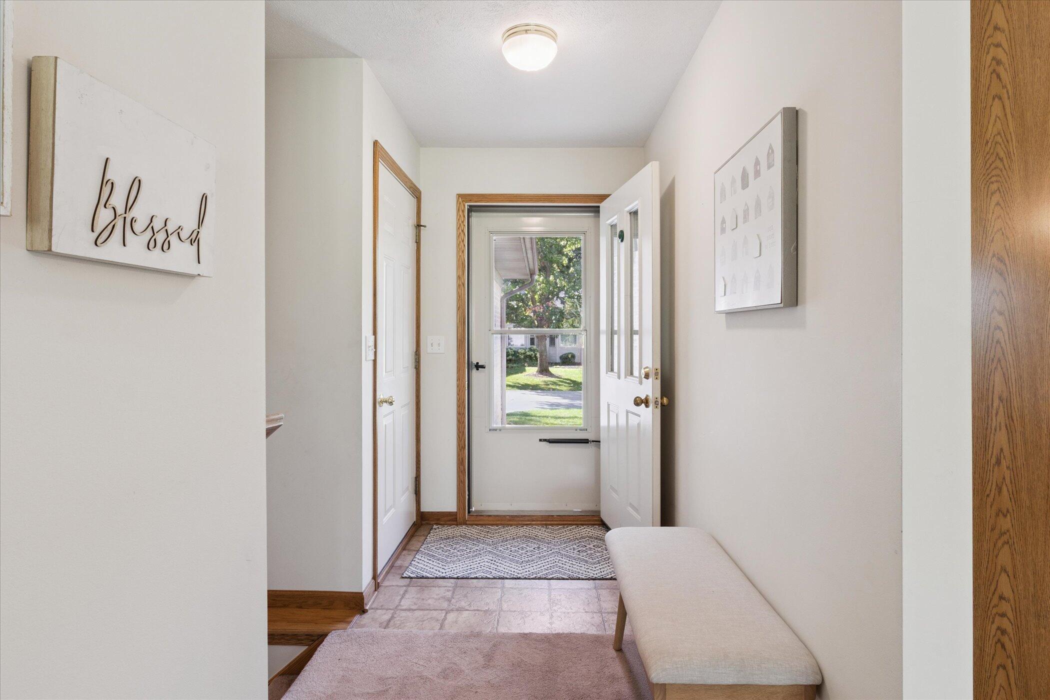 2486 Falcon Point Drive Northwest Grand Rapids, MI 49534 - Photo 8 of 40 08-2486-Falcon-Point-Dr-NW-Walker-MI-495