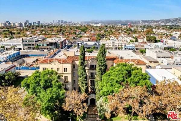 $730,000 | 109 North Sycamore Avenue, Unit 202, Los Angeles, CA 90036