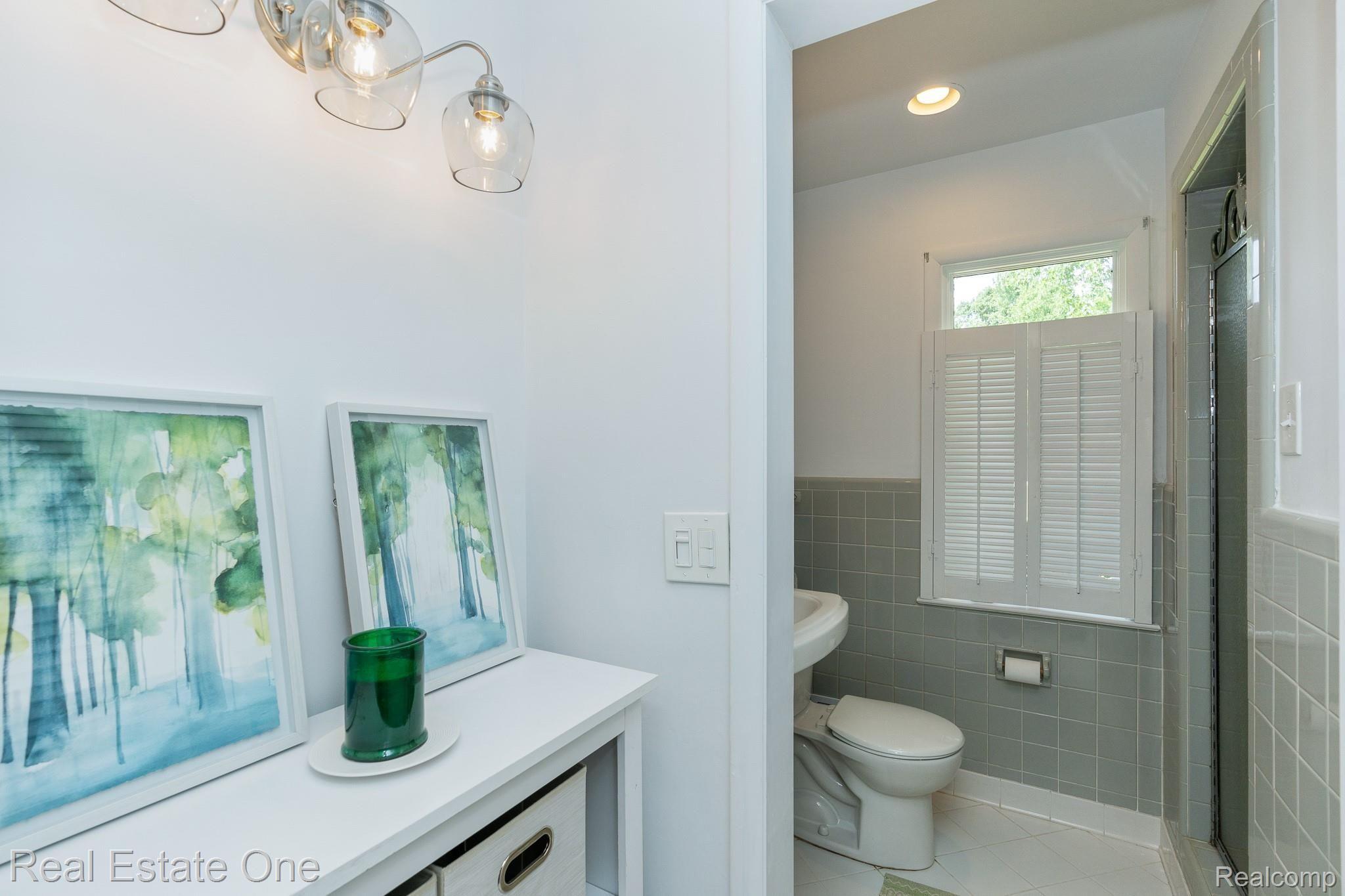 6356 Blue Beech Road Rochester, MI 48306 - Photo 11 of 43 6356 Blue Beech MLS-W003.jpg