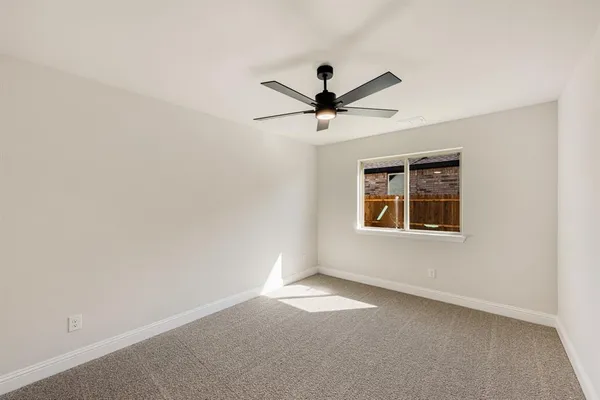 $430,000 | 4 Covey Lane, Sanger, TX 76266