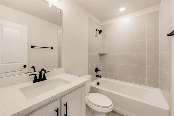 $430,000 | 4 Covey Lane, Sanger, TX 76266