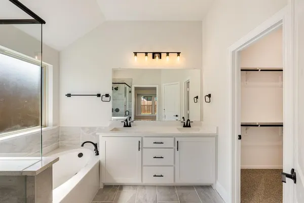 $430,000 | 4 Covey Lane, Sanger, TX 76266