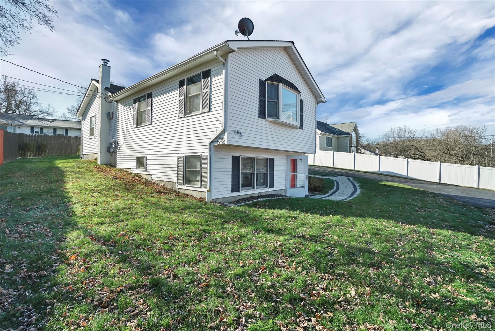 447 Clove Road Monroe, NY 10950 - Photo 3 of 29