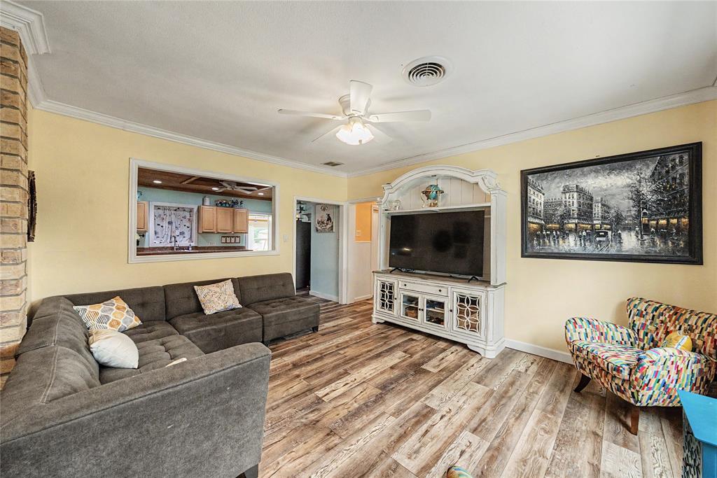 2313 Hickory Creek Road Denton, TX 76210 - Photo 9 of 39