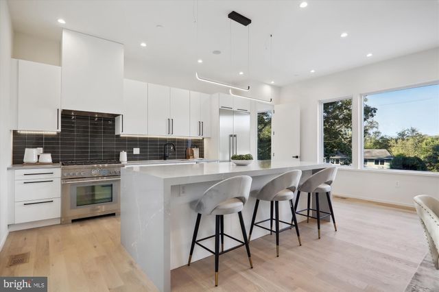 $2,450,000 | 6530 East Halbert Road, Bethesda, MD 20817