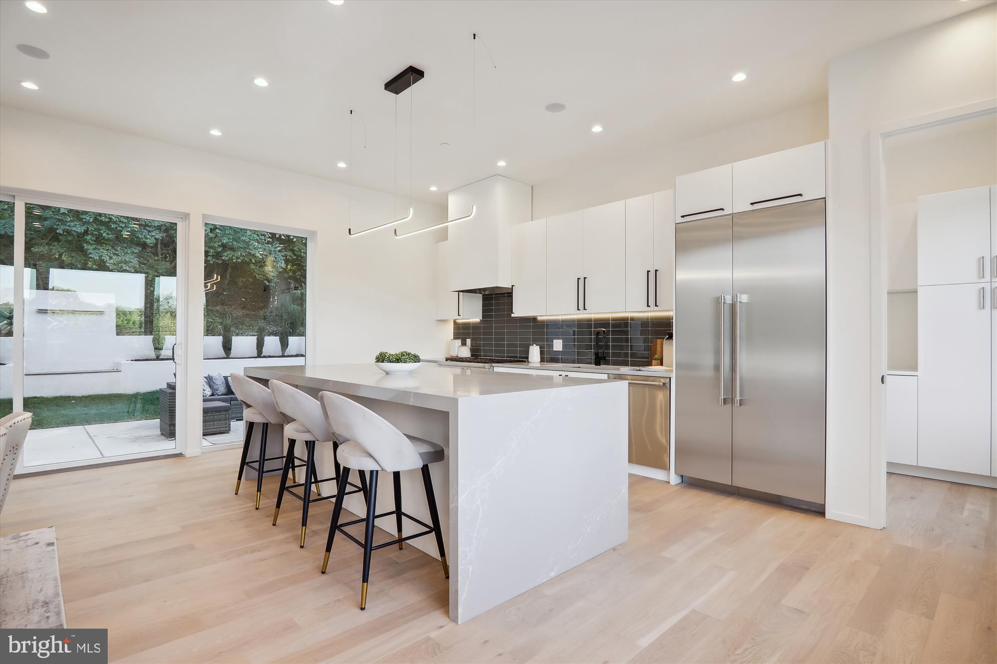 6530 East Halbert Road Bethesda, MD 20817 - Photo 3 of 82