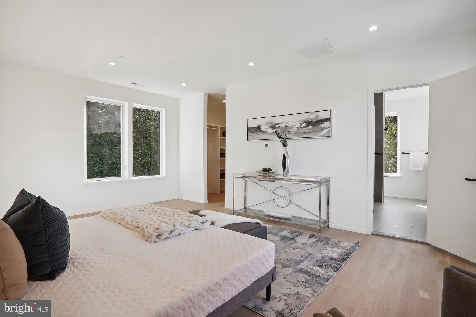 6530 East Halbert Road Bethesda, MD 20817 - Photo 35 of 82