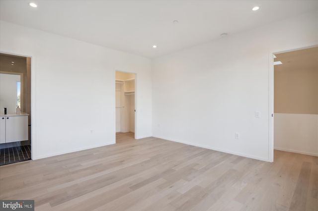 $2,450,000 | 6530 East Halbert Road, Bethesda, MD 20817