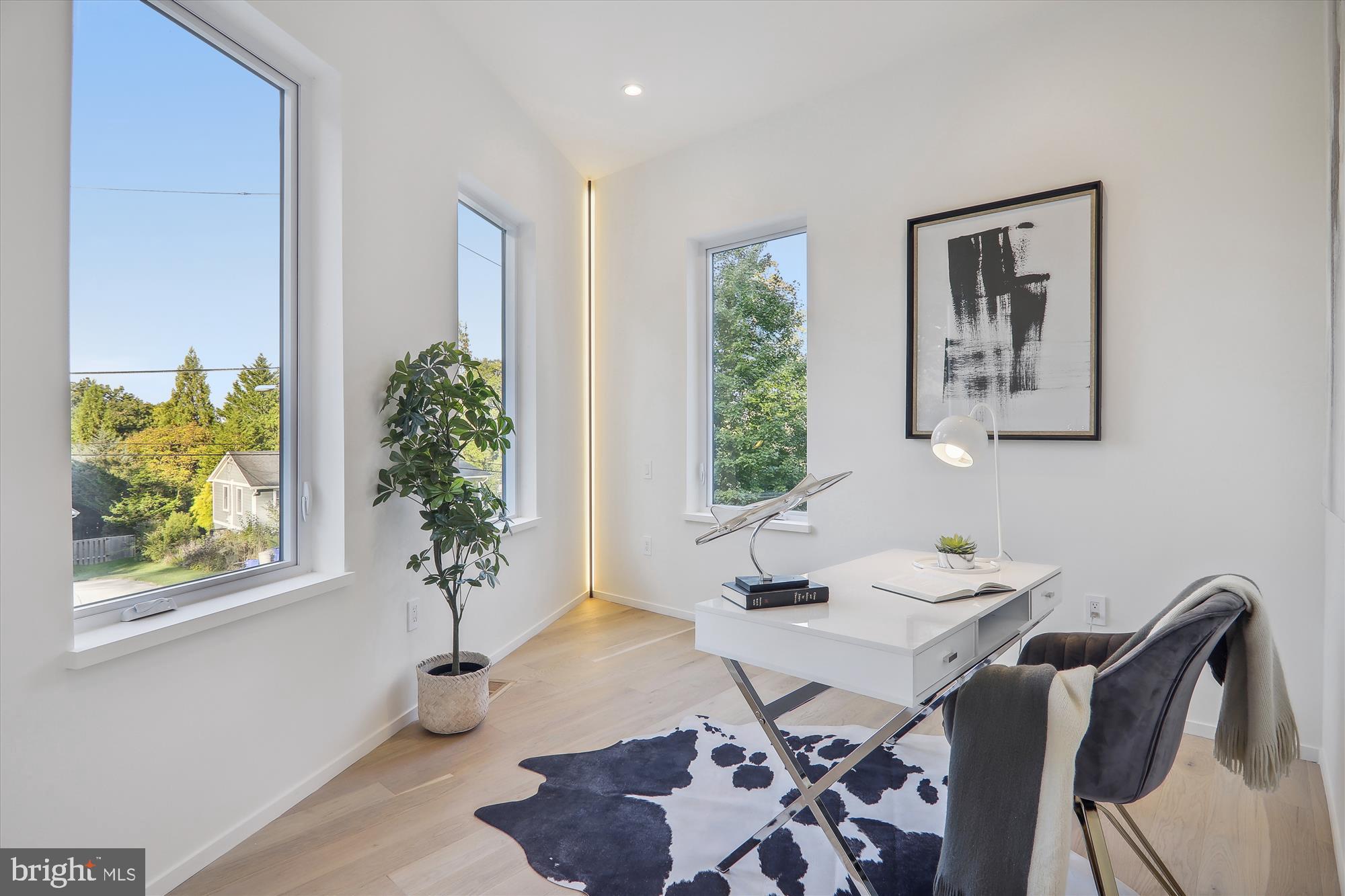 6530 East Halbert Road Bethesda, MD 20817 - Photo 8 of 82