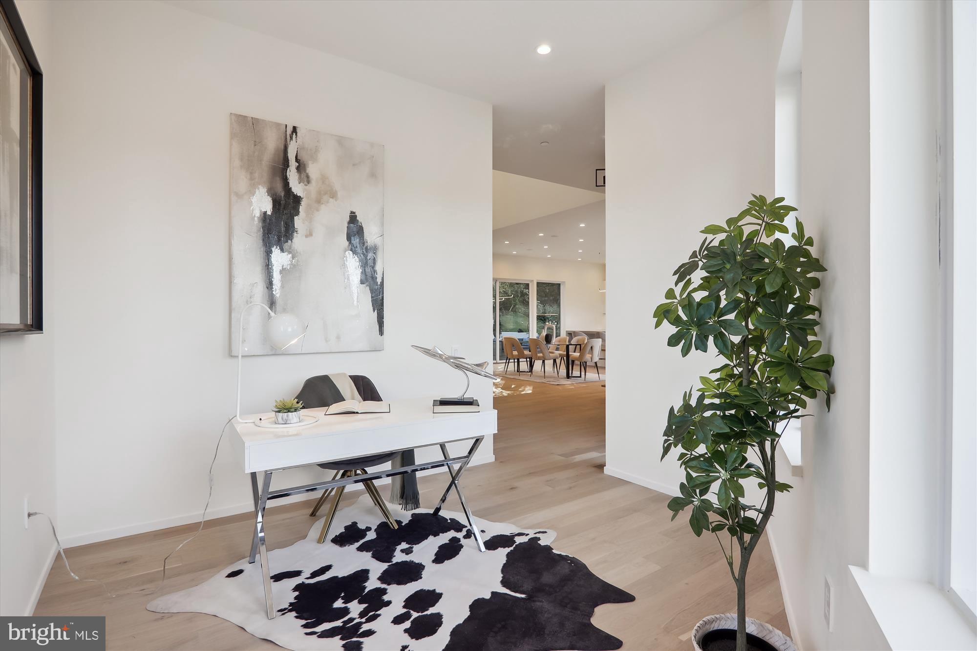 6530 East Halbert Road Bethesda, MD 20817 - Photo 9 of 82