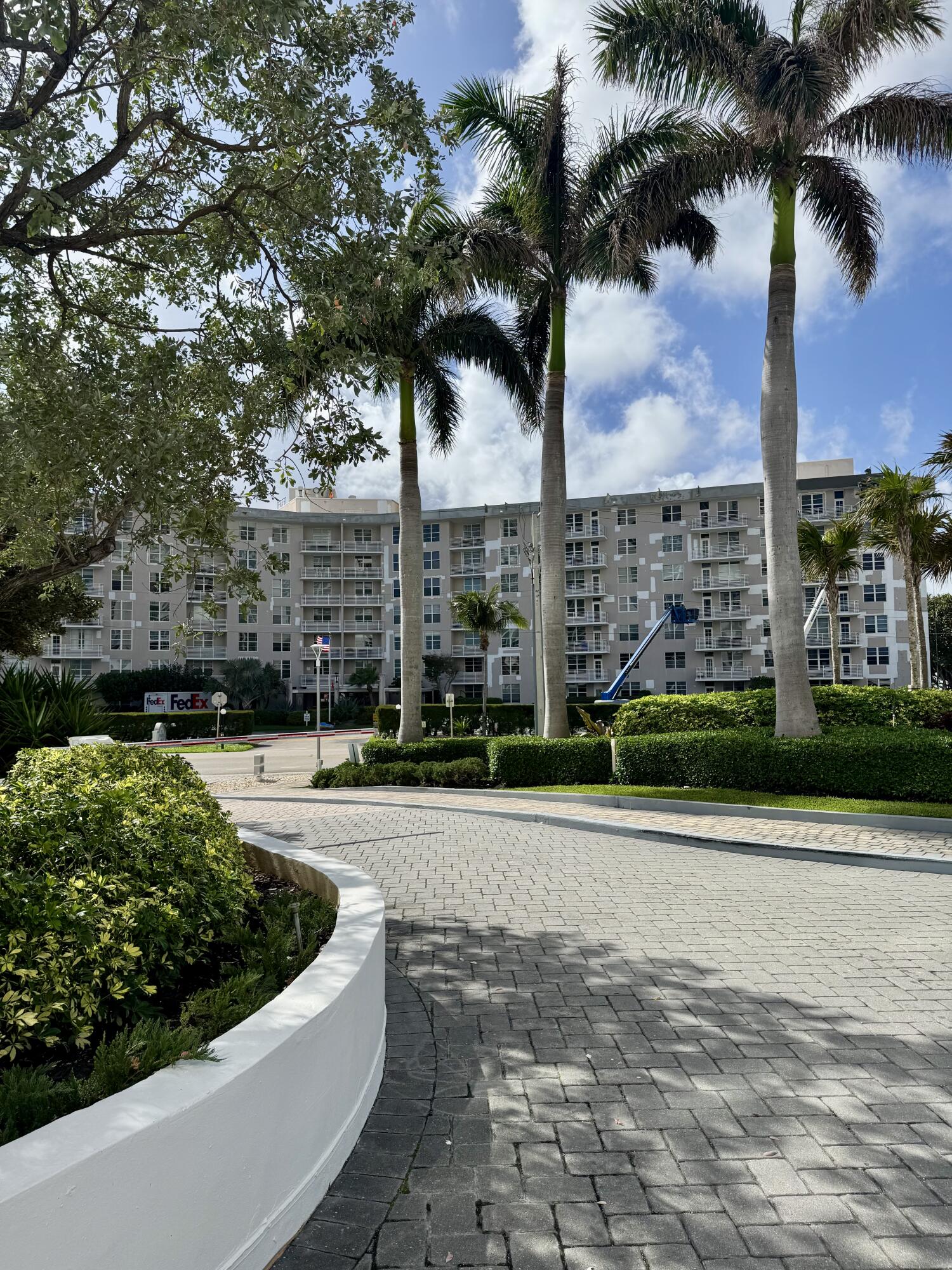 2851 South Ocean Boulevard, Unit 122 Boca Raton, FL 33432 - Photo 2 of 15 a view of a yard in front of a house
