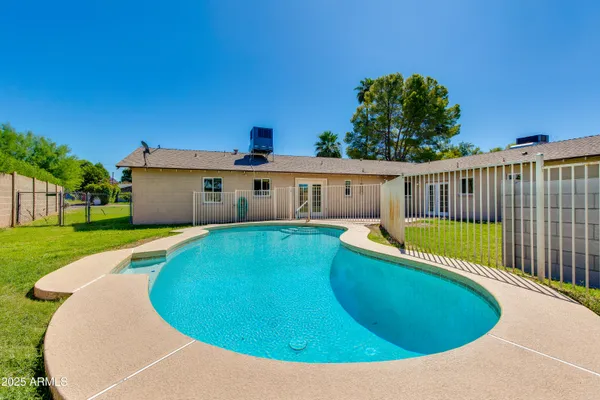 $3,700 | 4808 North 29th Place, Phoenix, AZ 85016