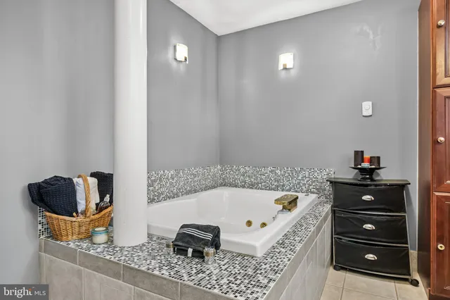 $599,900 | 225 Tuckerton Road, Medford, NJ 08055