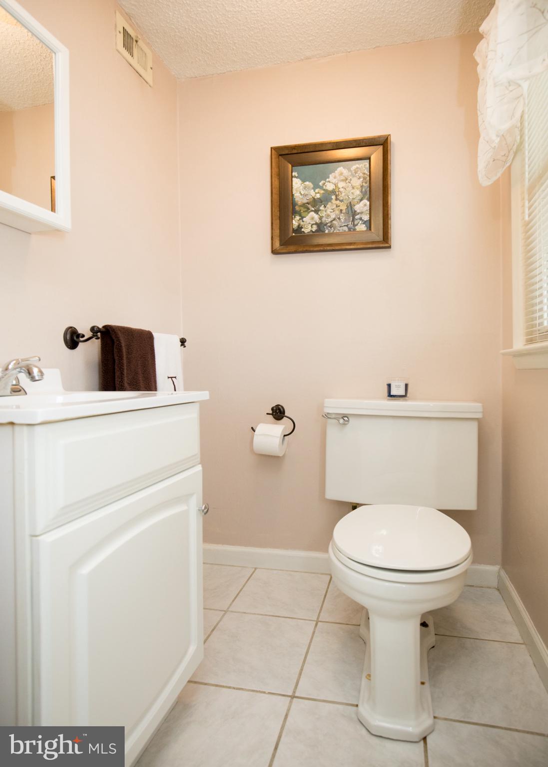 9979 Hardy Road Philadelphia, PA 19115 - Photo 25 of 38 Gallery Image 25