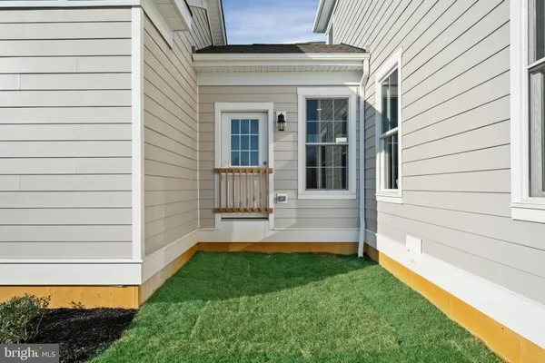 a view of backyard of house