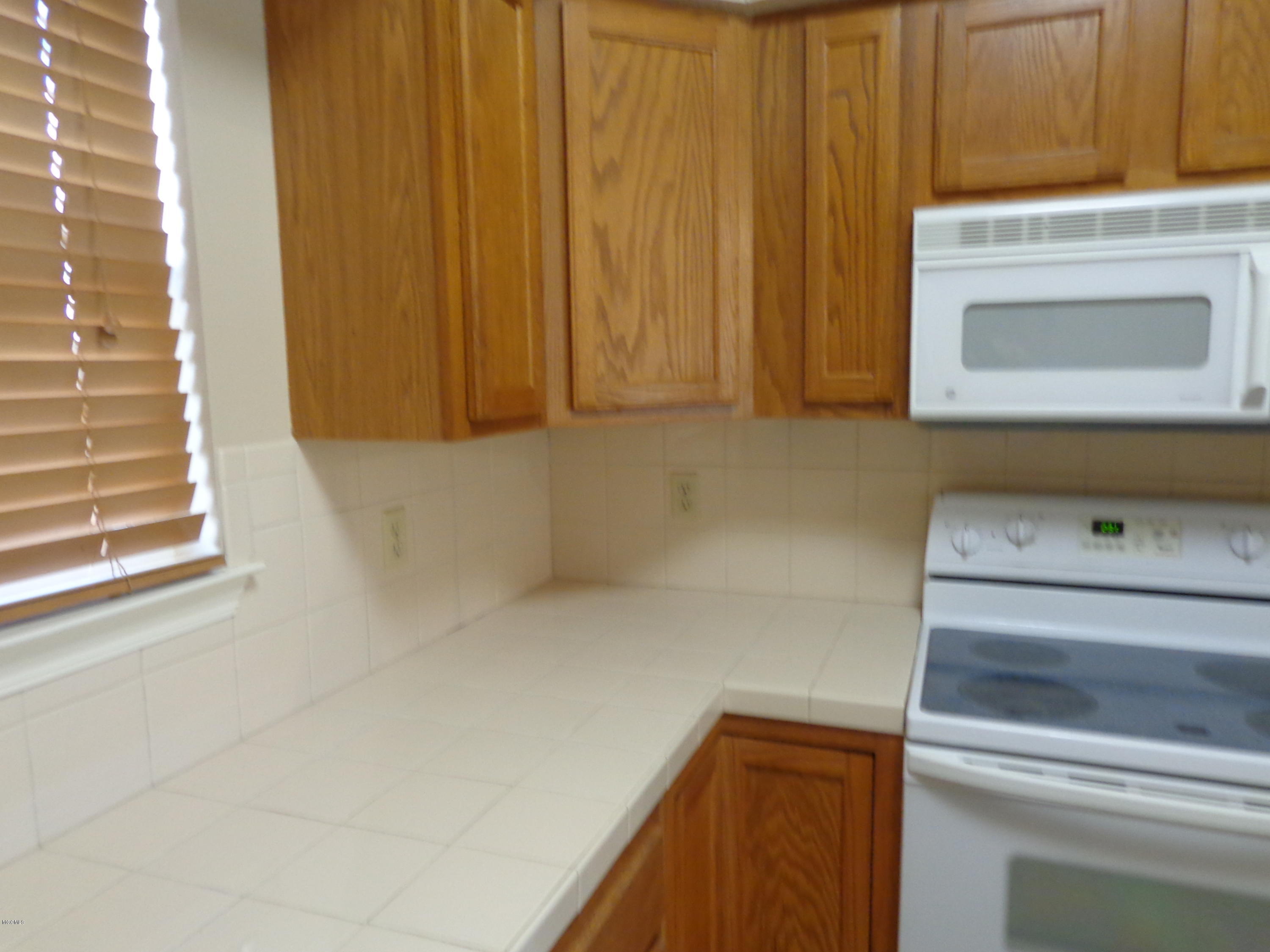 1041 Township Road Gulfport, MS 39507 - Photo 13 of 36 021