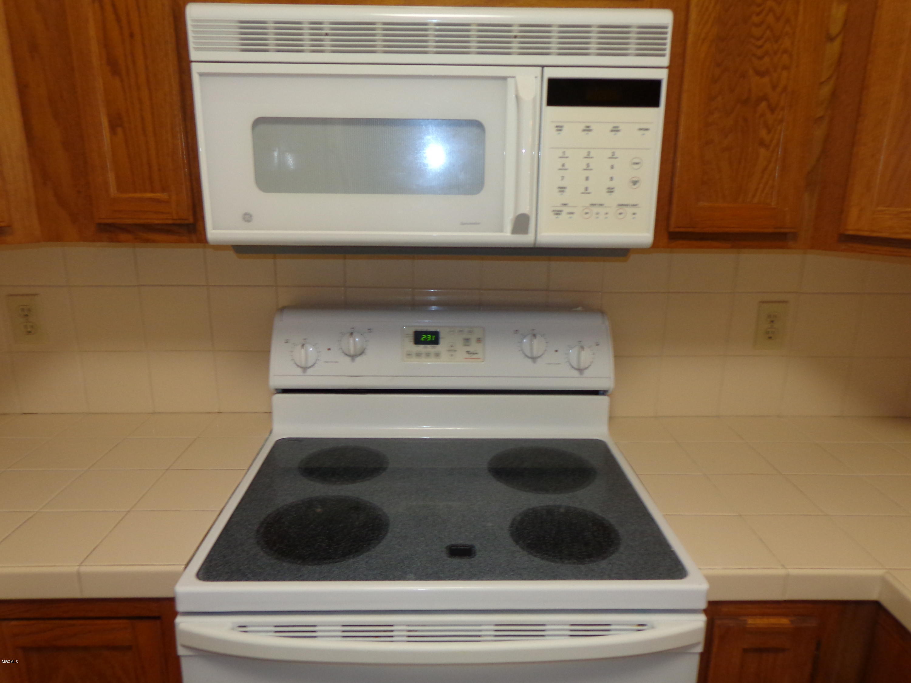 1041 Township Road Gulfport, MS 39507 - Photo 14 of 36 022