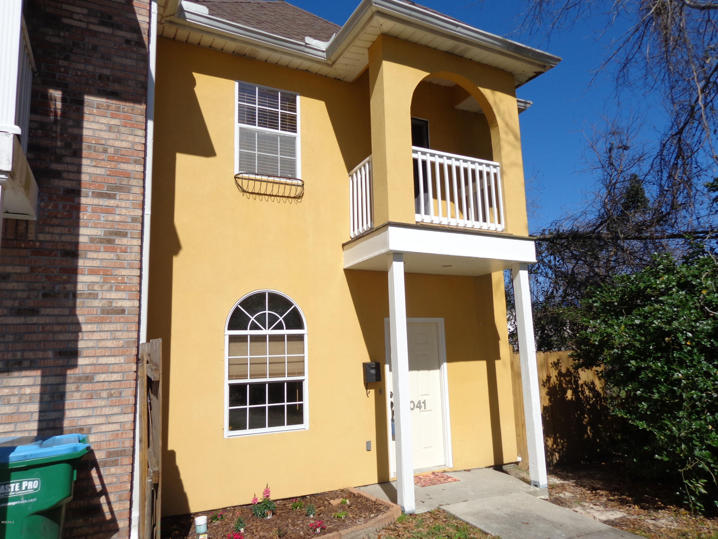 1041 Township Road Gulfport, MS 39507 - Photo 3 of 36 009