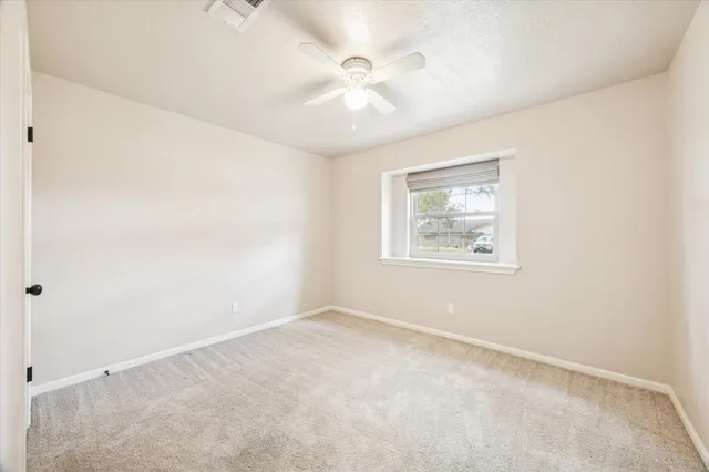 $2,250 | 1807 Parkcrest Street, Alvin, TX 77511