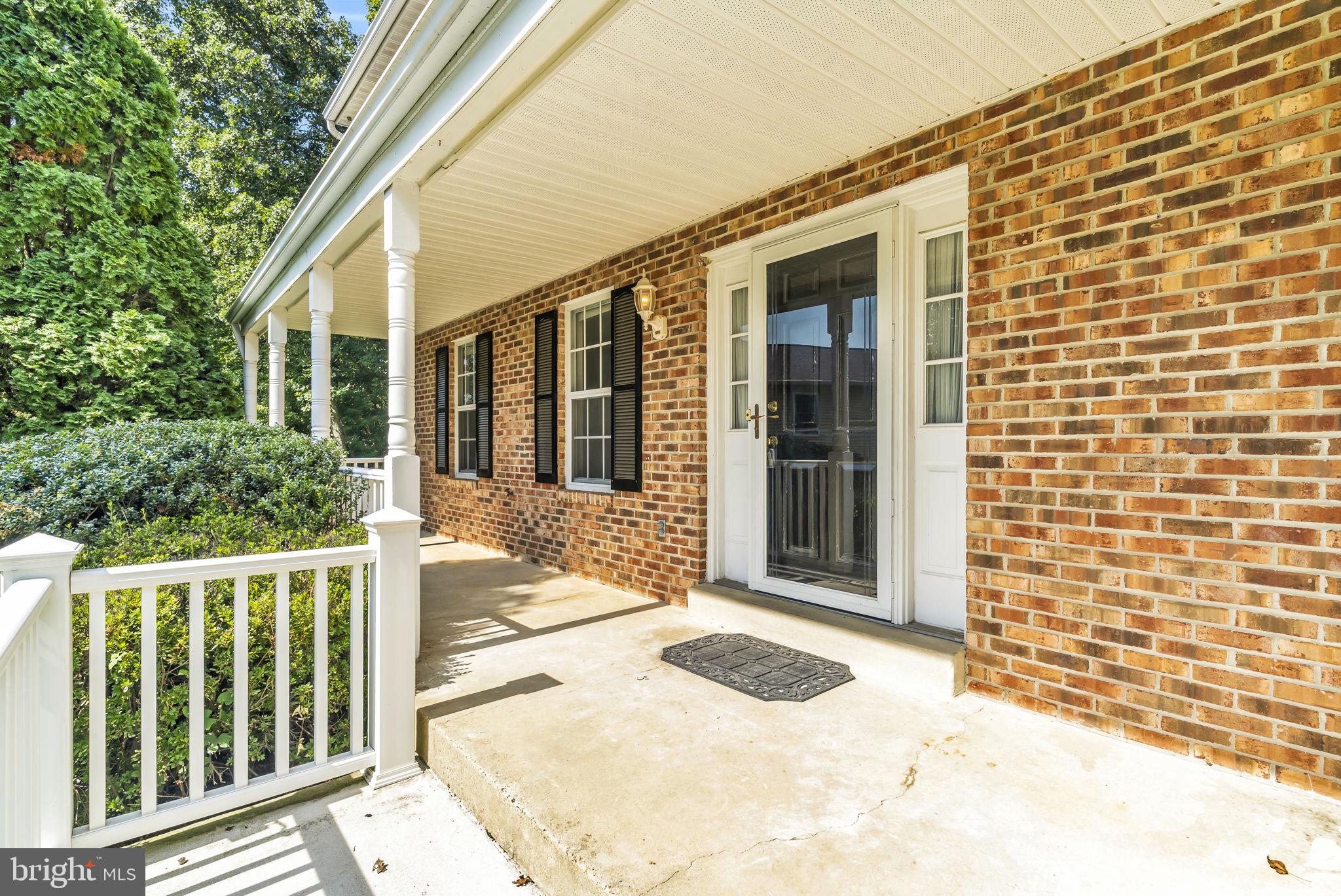 8516 Innisfree Drive Springfield, VA 22153 - Photo 4 of 57 Gallery Image 4