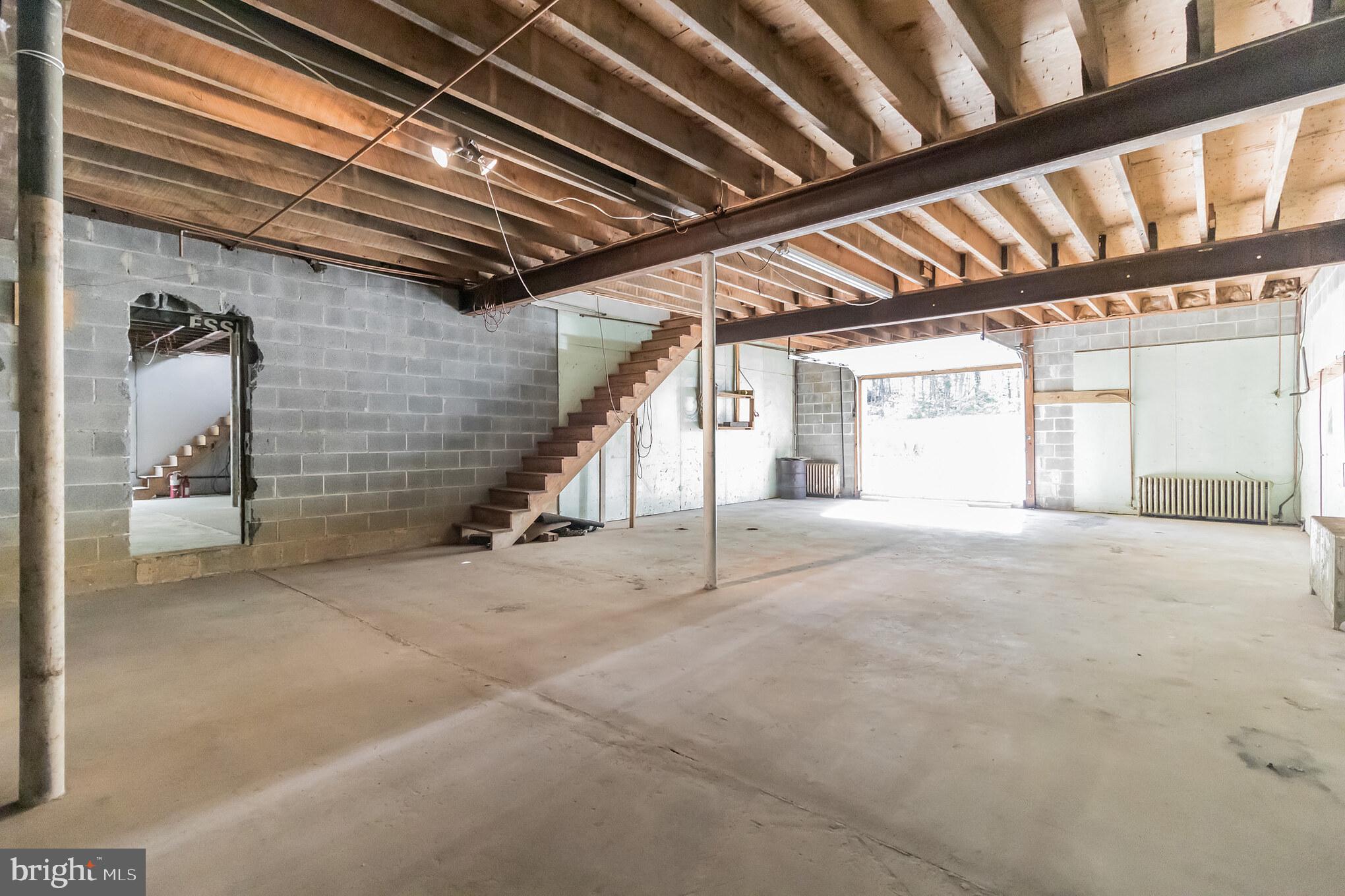 47 Cepp Road Perkiomenville, PA 18074 - Photo 29 of 40 lower level 2nd side rearview