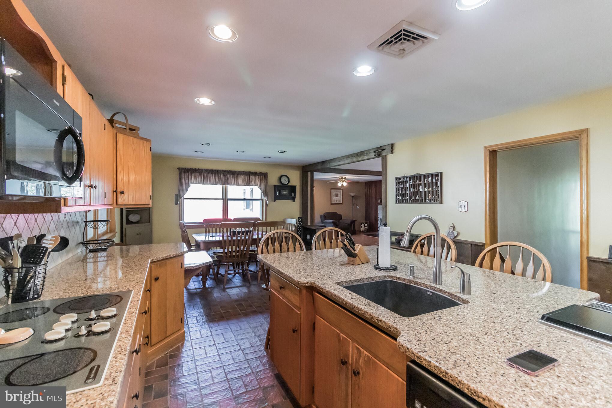 47 Cepp Road Perkiomenville, PA 18074 - Photo 5 of 40 kitchen
