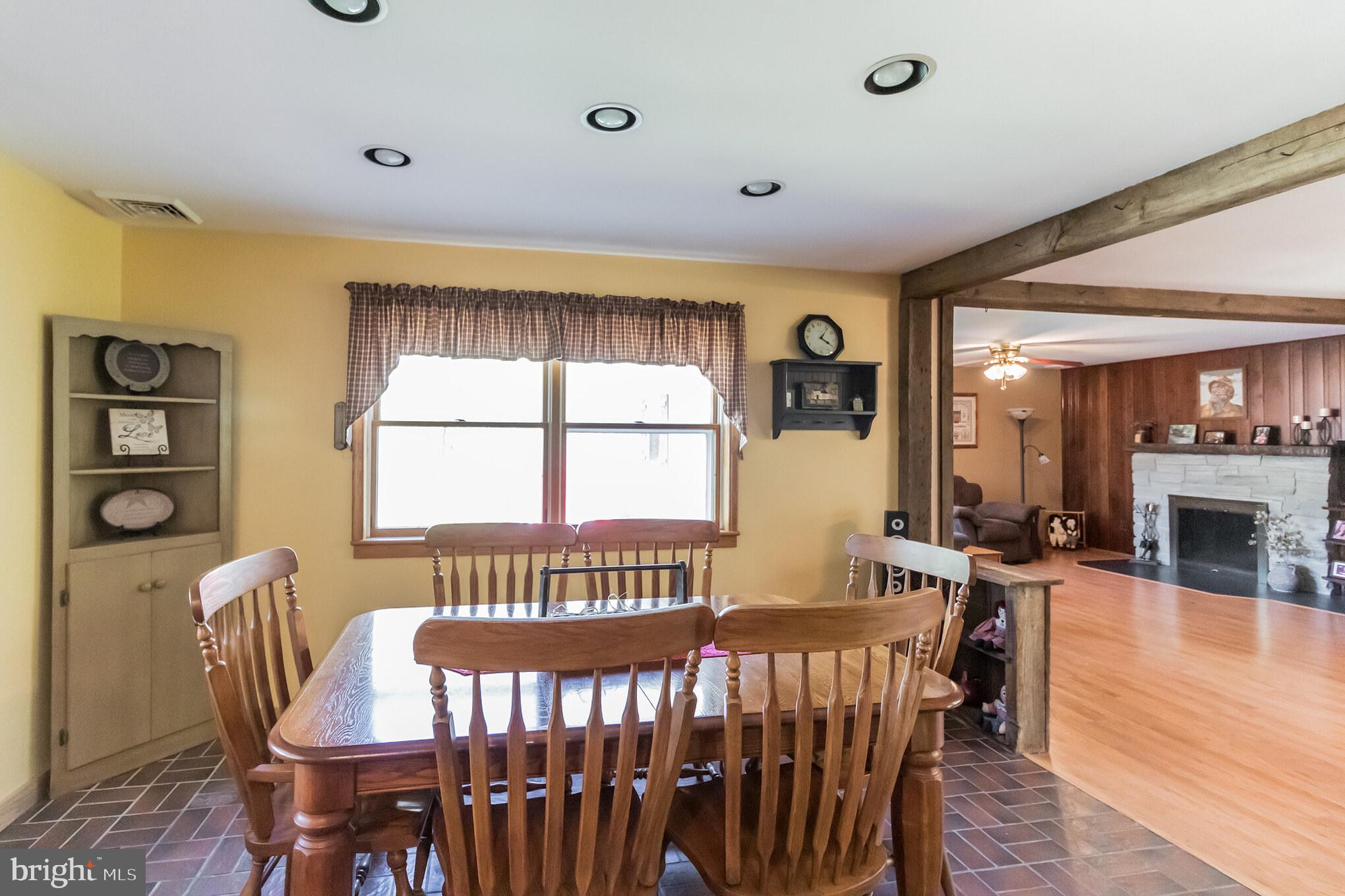 47 Cepp Road Perkiomenville, PA 18074 - Photo 6 of 40 eat in kitchen