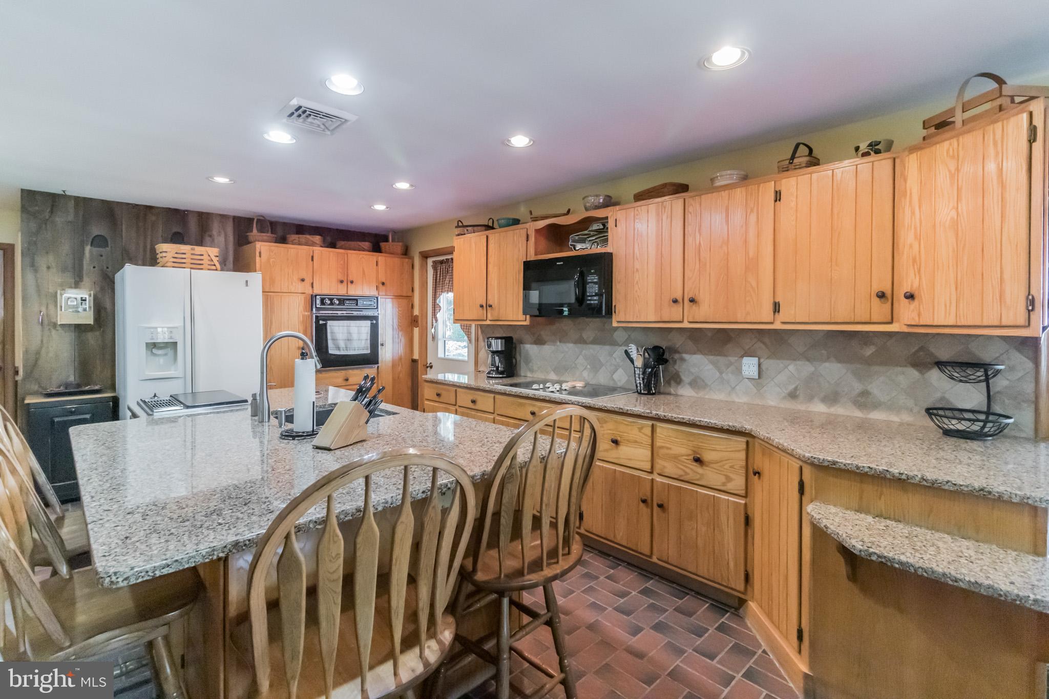 47 Cepp Road Perkiomenville, PA 18074 - Photo 7 of 40 kitchen island